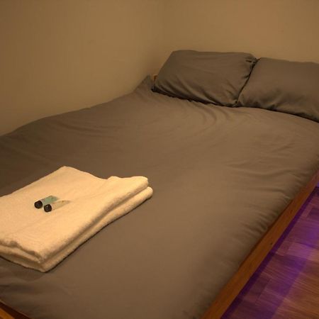 Central Serviced Apartments - Two Bedroom Apartment Cardiff Zewnętrze zdjęcie