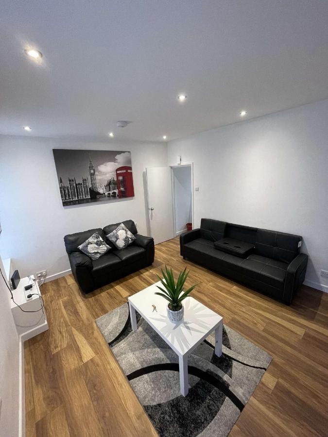 Central Serviced Apartments - Two Bedroom Apartment Cardiff Zewnętrze zdjęcie